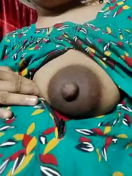 Liza0103 online show from May 1, 2026, 3:11 am