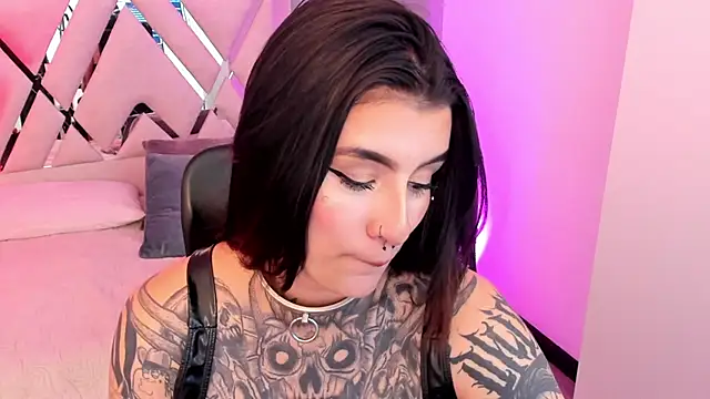 mia jagger online show from April 23, 2026, 8:11 pm