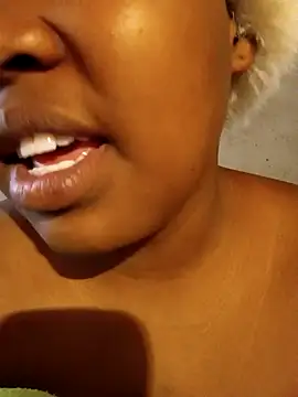 3bigcuteness online show from November 16, 2025, 12:11 pm