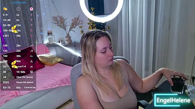 EngelHelene online show from November 27, 2025, 7:05 pm