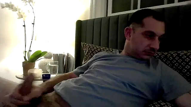 Snapshot of ckraiders84 chatting on April 4, 2026, 3:38 am ckraiders84 online show from April 4, 2026, 3:38 am