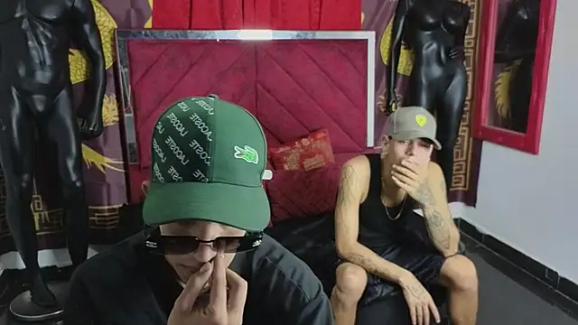 Snapshot of Latin_Duo13 chatting on November 1, 2025, 8:16 am Latin Duo13 online show from November 1, 2025, 8:16 am