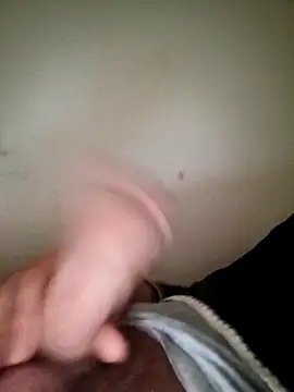 Snapshot of Fa7l1995 chatting on November 10, 2025, 1:43 pm Fa7l1995 online show from November 10, 2025, 1:43 pm