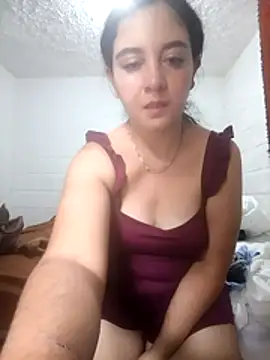 Snapshot of Camila-Valverde chatting on February 2, 2026, 7:01 pm Camila-Valverde online show from February 2, 2026, 7:01 pm