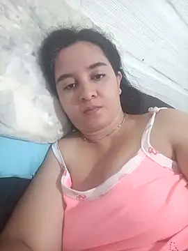 Snapshot of Camila-Valverde chatting on February 24, 2026, 6:28 pm Camila-Valverde online show from February 24, 2026, 6:28 pm