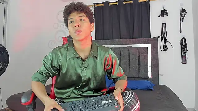 Maximiliano Khalil online show from November 27, 2025, 8:11 pm