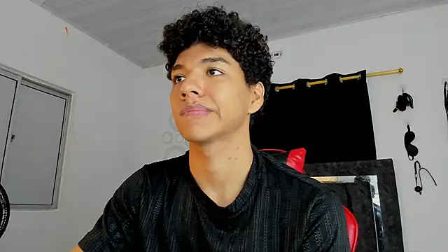 Maximiliano Khalil online show from November 30, 2025, 7:51 pm