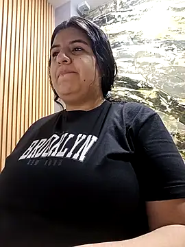 Snapshot of Naaoomii1 chatting on October 30, 2025, 12:17 pm Naaoomii1 online show from October 30, 2025, 12:17 pm