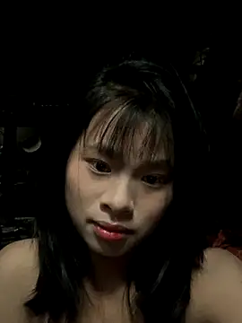 huttonmay358 online show from November 2, 2025, 1:52 am