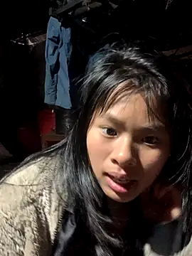 huttonmay358 online show from November 4, 2025, 12:54 am