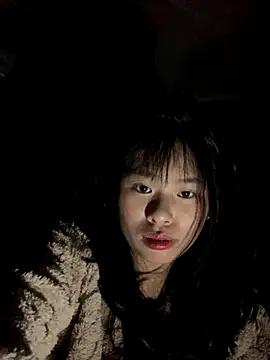 huttonmay358 online show from November 19, 2025, 2:00 am