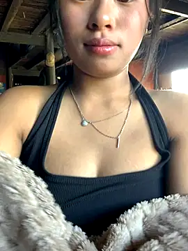 huttonmay358 online show from November 26, 2025, 2:45 am