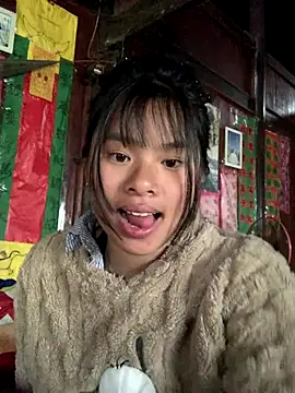 huttonmay358 online show from December 5, 2025, 2:20 am