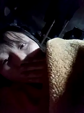 yoyo-mi online show from November 12, 2025, 8:41 pm