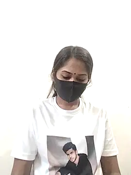 Green LaDY66 online show from November 2, 2025, 11:01 am