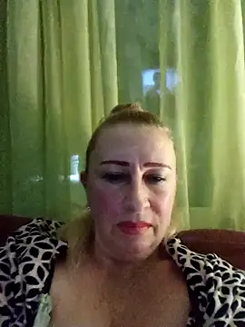 Esenia505 online show from November 13, 2025, 11:42 am