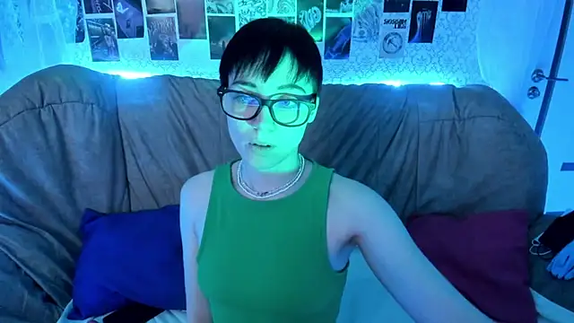 ErickaFetish online show from December 3, 2025, 4:38 pm