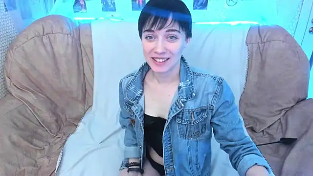 ErickaFetish online show from January 7, 2026, 5:26 pm