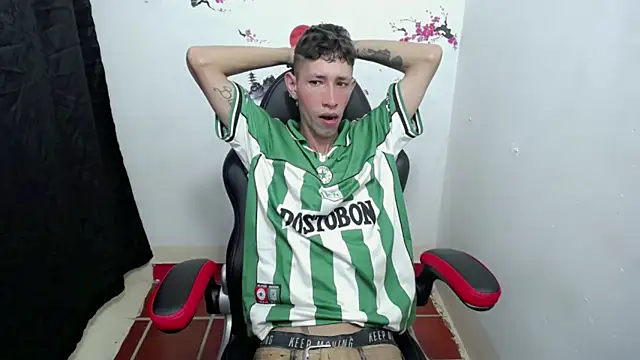 The latin boy online show from November 3, 2025, 1:34 pm