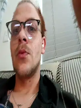 THOMMONSTER5299 online show from November 17, 2025, 11:32 pm