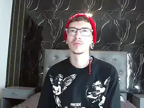 Snapshot of RyanOwenss chatting on October 29, 2025, 2:08 pm RyanOwenss online show from October 29, 2025, 2:08 pm