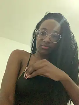 Valeriaaa20 online show from April 6, 2026, 1:47 am