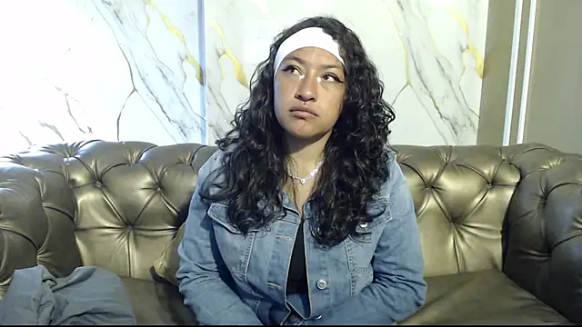 Snapshot of Kataleyaa2_ chatting on October 29, 2025, 12:51 pm Kataleyaa2  online show from October 29, 2025, 12:51 pm