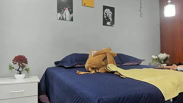 sexynova 93 online show from November 13, 2025, 8:19 pm