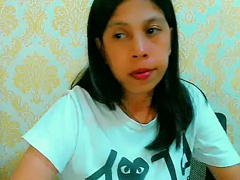 nhicole4u online show from November 1, 2025, 2:08 pm