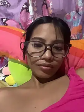 Snapshot of hottiebabe23 chatting on November 1, 2025, 4:47 am hottiebabe23 online show from November 1, 2025, 4:47 am