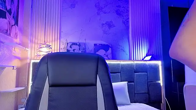 Snapshot of Im-Lola chatting on February 3, 2026, 9:20 pm Im-Lola online show from February 3, 2026, 9:20 pm