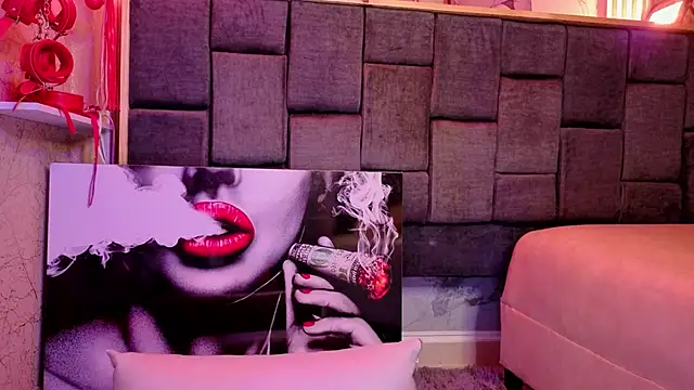 Snapshot of Im-Lola chatting on February 19, 2026, 8:49 pm Im-Lola online show from February 19, 2026, 8:49 pm