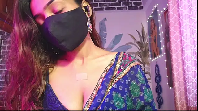 Saloni9 online show from April 6, 2026, 4:46 am