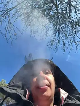 Snapshot of Carolineisback chatting on February 25, 2026, 11:42 am Carolineisback online show from February 25, 2026, 11:42 am