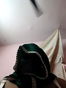 Snapshot of pujapujarrrr chatting on October 30, 2025, 8:42 pm pujapujarrrr online show from October 30, 2025, 8:42 pm