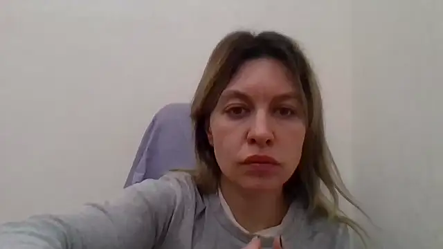 Little Milf 5 online show from November 13, 2025, 7:24 pm