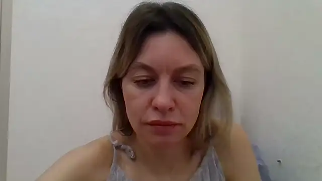 Little Milf 5 online show from November 26, 2025, 4:19 pm