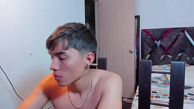 MollyandFher online show from November 24, 2025, 2:22 am