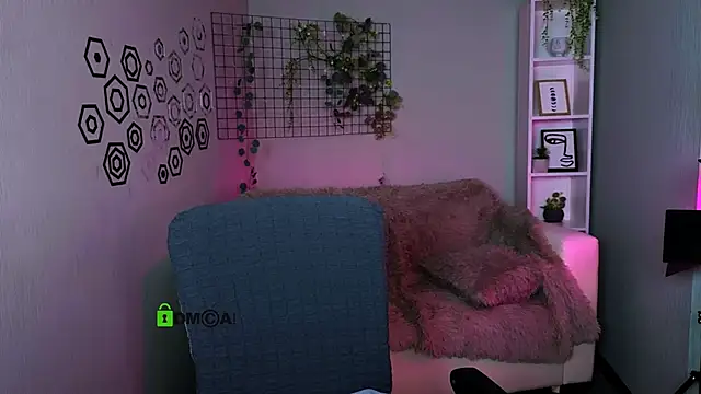 lisa dark  online show from January 14, 2026, 10:10 am