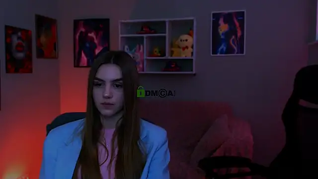 lisa dark  online show from April 28, 2026, 11:26 am