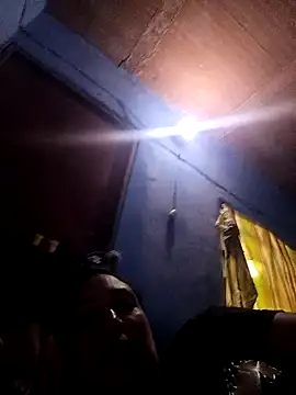 Snapshot of Reina_rouse chatting on November 7, 2025, 5:35 pm Reina rouse online show from November 7, 2025, 5:35 pm