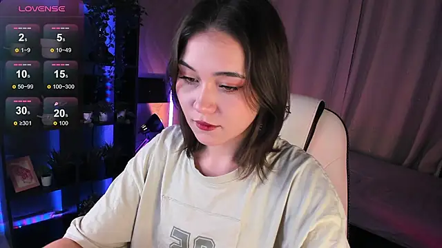 MistyLovia online show from November 6, 2025, 11:00 am