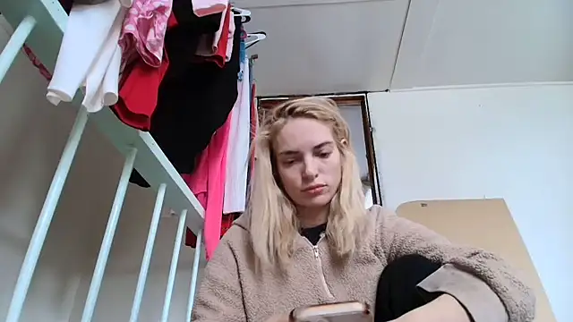 lanasharapovaxxx online show from December 1, 2025, 10:04 pm