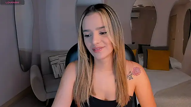 LaurentRosse1 online show from April 15, 2026, 8:20 pm