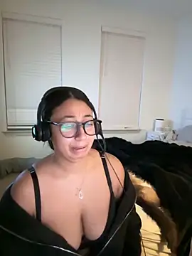 minha baby online show from November 28, 2025, 12:52 pm