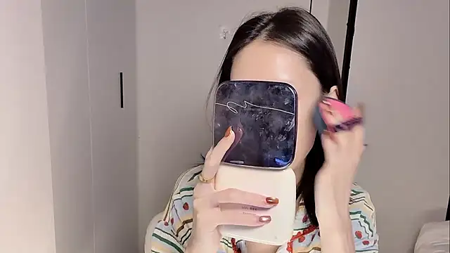 yuyu-33 online show from November 22, 2025, 3:38 am