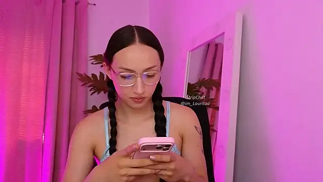 BabyLauritaa online show from April 17, 2026, 7:50 pm