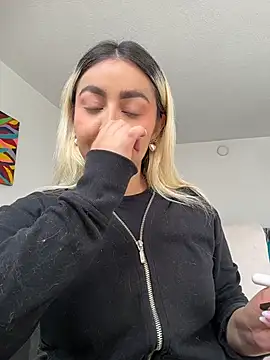 Elina Hills online show from March 9, 2026, 6:01 pm