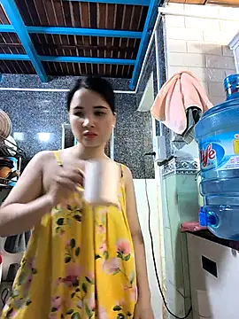 Okleotina9 online show from February 6, 2026, 5:23 am