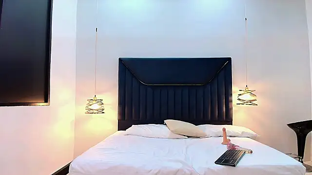 CamilaVoit online show from January 5, 2026, 5:27 pm